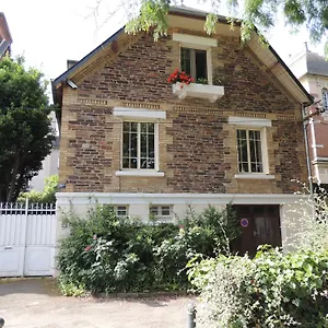  Bed and breakfast D'hote Le Jardin De L'esplanade Centre Et Gare Francia